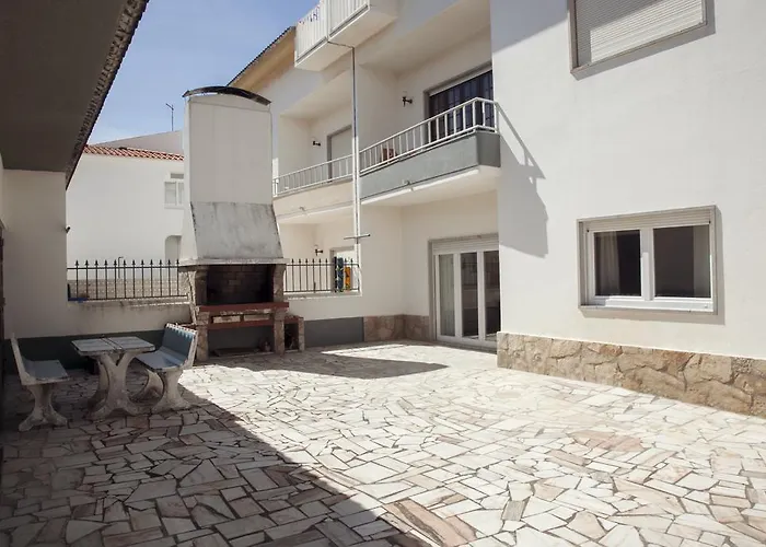 Mare Cheia (High Tide) Beach&Surf Apartments